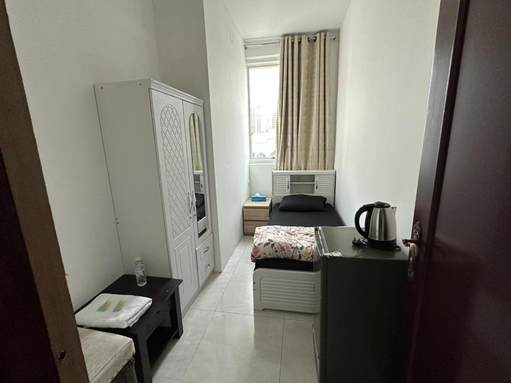 אבו דאבי Corniche Street - Superb Lovely Room מראה חיצוני תמונה